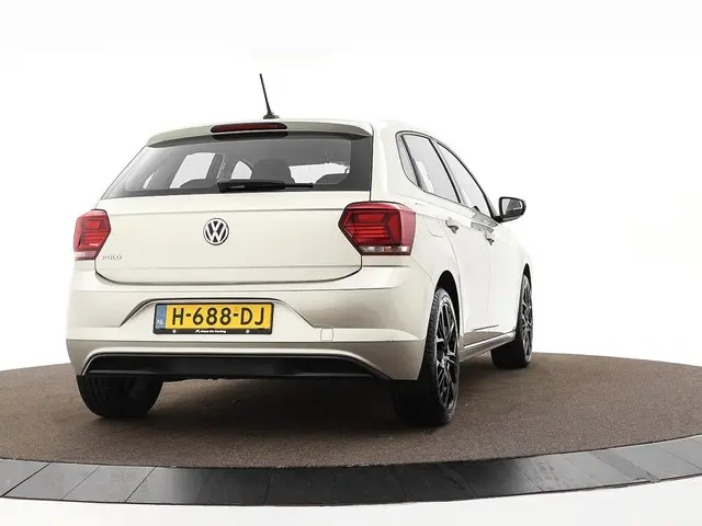 Volkswagen Polo 1.0 TSI 95pk Comfortline 2020 Benzine 2