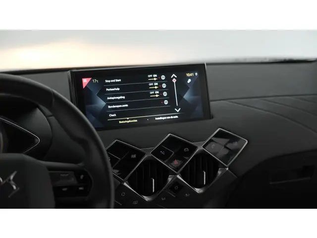 DS DS 3 Crossback PureTech 100 Montmartre 2022 Benzine 37