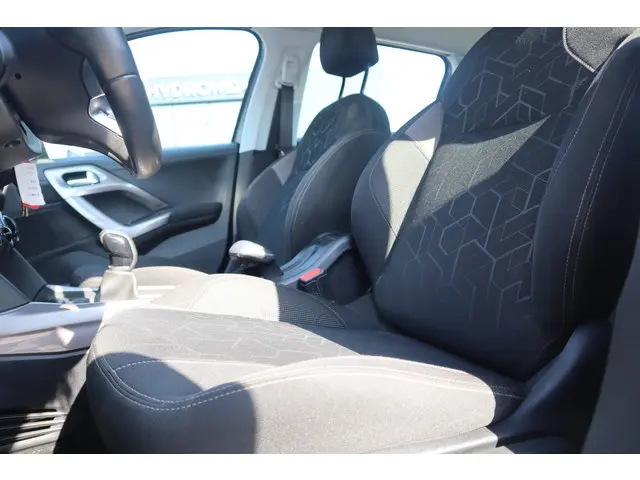 Peugeot 2008 1.2 VTi Blue Lease 2014 Benzine 4