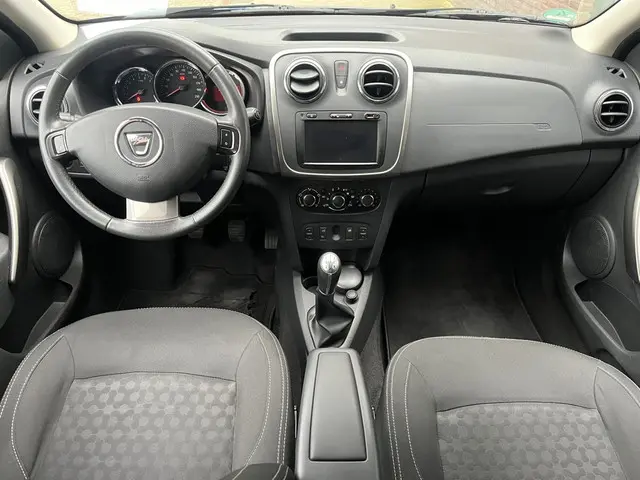 Dacia Logan MCV 0.9 TCe Prestige 2014 Benzine 6