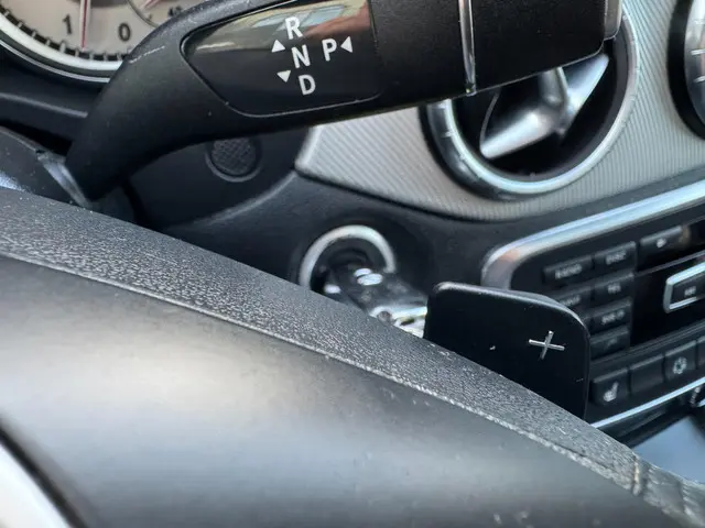 Mercedes-Benz CLA 200 Edition 1 PANO AUT!! 2013 Benzine 22