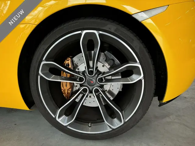 McLaren MP4-12C 3.8| Noselift | Meridian | 2013 Benzine 13