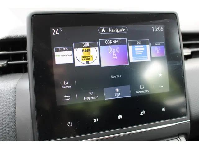 Renault Clio 1.0 TCe 90 Equilibre 2023 Benzine 30