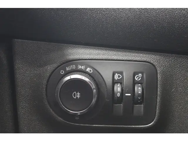 Opel ADAM 1.4 Jam 2013 Benzine 14