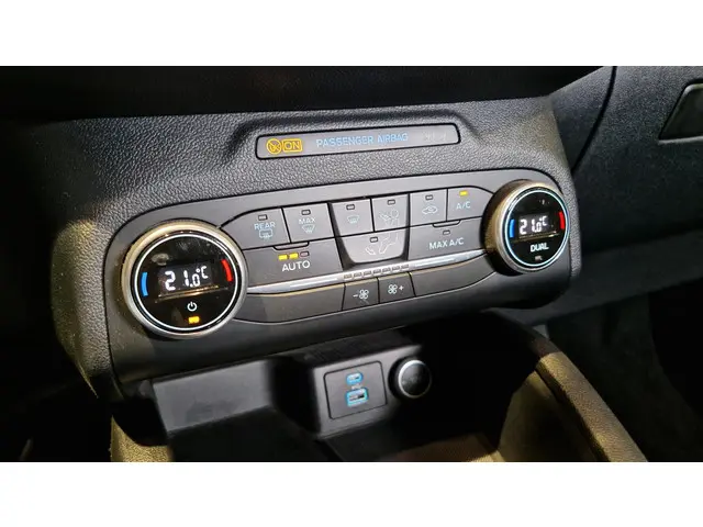 Ford Kuga 2.5 PHEV Trend 2020 Hybride Benzine 15