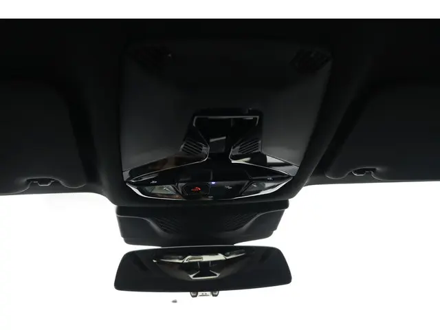 BMW X1 sDrive18i 2023 Benzine 27