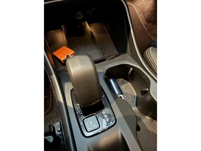 Volvo XC40 2.0 B3 Essential Edition 165PK 2025 Benzine 14