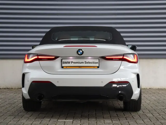 BMW 4 Serie Cabrio 430i 2022 Benzine 7