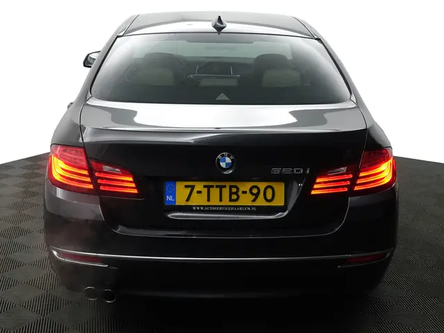 BMW 5 Serie 520i Luxury Edition Aut- 2014 Benzine 30