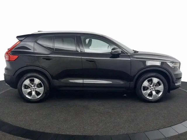 Volvo XC40 1.5 T3 Inscription zwart 2018 Benzine 4