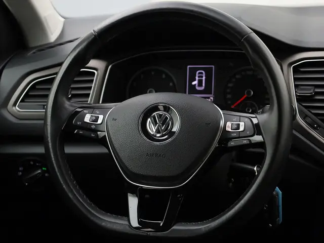 Volkswagen T-Roc 1.0TSI/110PK Style 2018 Benzine 30