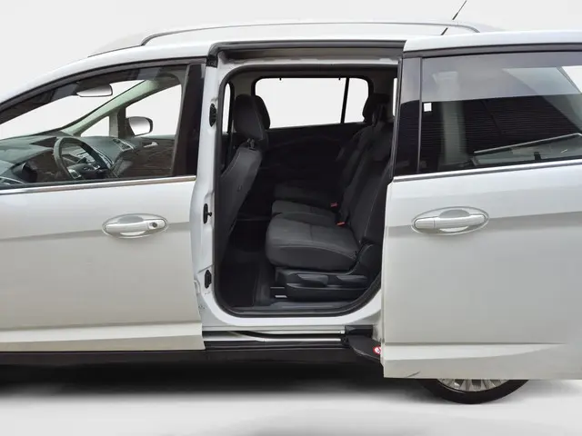 Ford Grand C-Max 1.0 Edition Plus 7p. 2014 Benzine 10