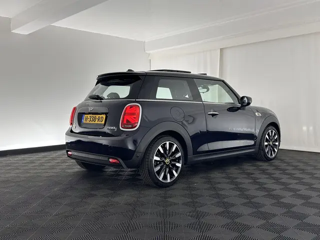 MINI Electric Mini Yours 33 kWh [ 3-Fase ] 2020 Elektrisch 6