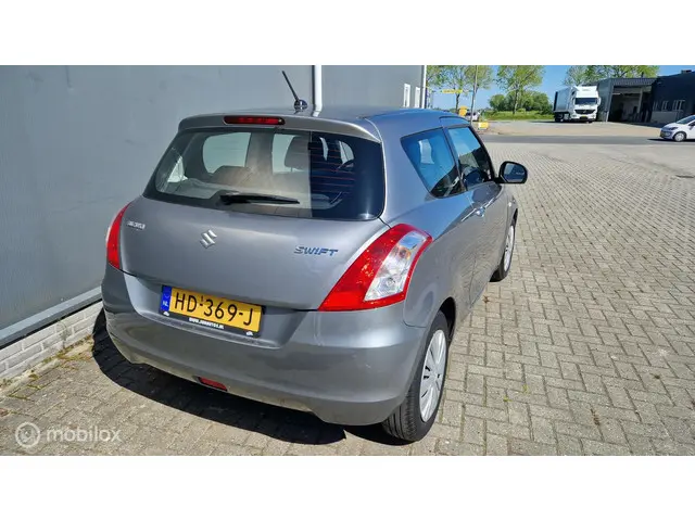 Suzuki Swift 1.2 Comfort EASSS 2015 Benzine 4
