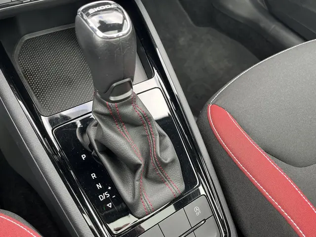 Škoda Kamiq 1.0 TSi DSG Monte Carlo 2021 Benzine 25