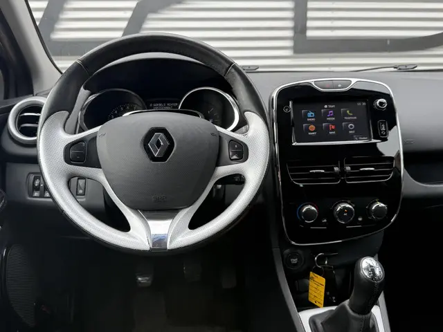 Renault Clio 0.9 TCe Expression 2013 Benzine 2