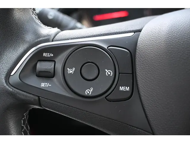 Opel Crossland 1.2 Turbo GS Line 2022 Benzine 16