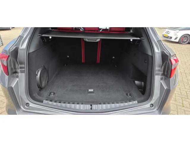 Alfa Romeo Stelvio 2.0 T AWD Super 2018 Benzine 14