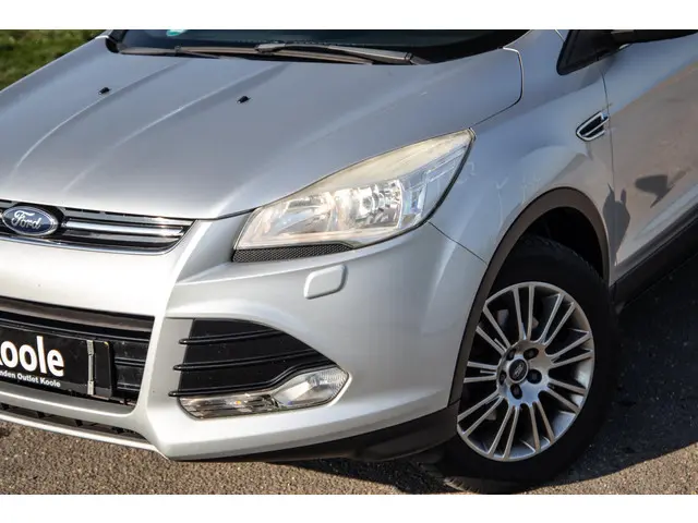 Ford Kuga 1.6 Titanium 2013 Benzine 4