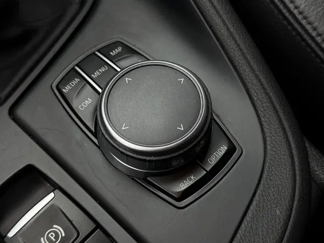 BMW X1 sDrive20i High Executive 2017 Benzine 21