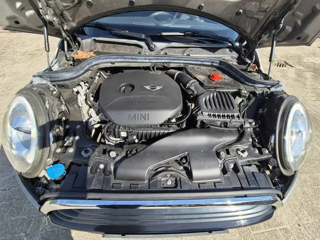 MINI Cooper Cabrio 1.5 2017 Benzine 23