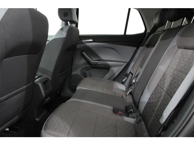 Volkswagen T-Cross 1.5 TSI 150pk DSG Style 2022 Benzine 9