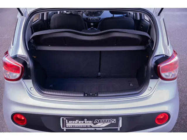 Hyundai i10 1.0i Trend 2018 Benzine 12