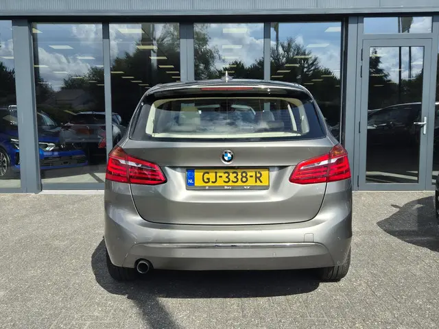 BMW 2 Serie Active Tourer 218i Luxury 2015 Benzine 8
