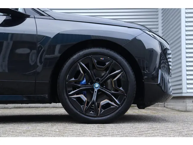 BMW iX xDrive40 2023 Elektrisch 6