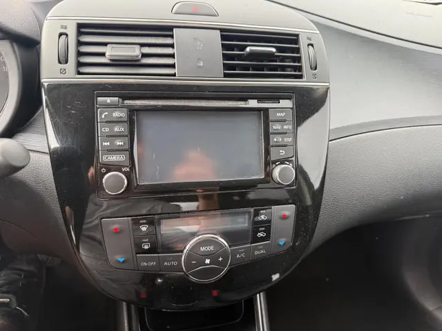 Nissan Pulsar 1.2 DIG-T Connect Edition 2014 Benzine 12