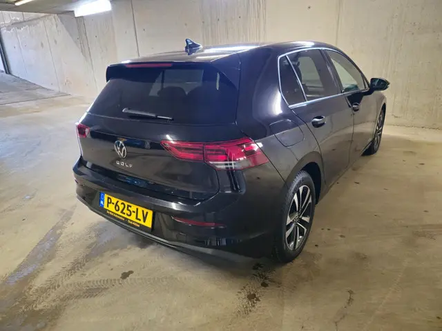 Volkswagen Golf 1.0 TSI Life Business 2021 Benzine 11