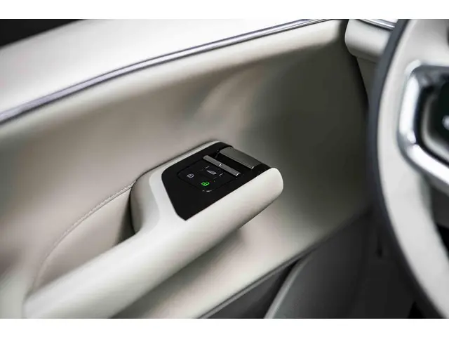 Volvo EX90 Single Motor Plus 7p. 104 kWh 2025 Elektrisch 22