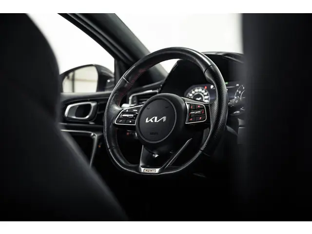 Kia ProCeed 1.6 T-GDI GT 2023 Benzine 24