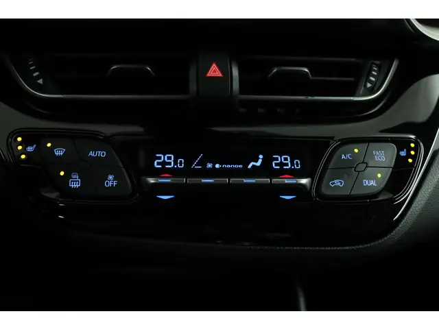 Toyota C-HR 1.8 Hybrid Executive 2017 Hybride Benzine 7