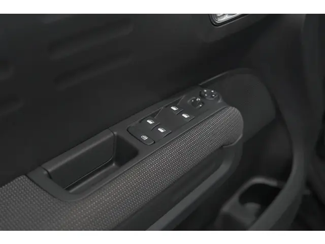 Citroën C3 Aircross PureTech 130 EAT6 Max 2024 Benzine 23