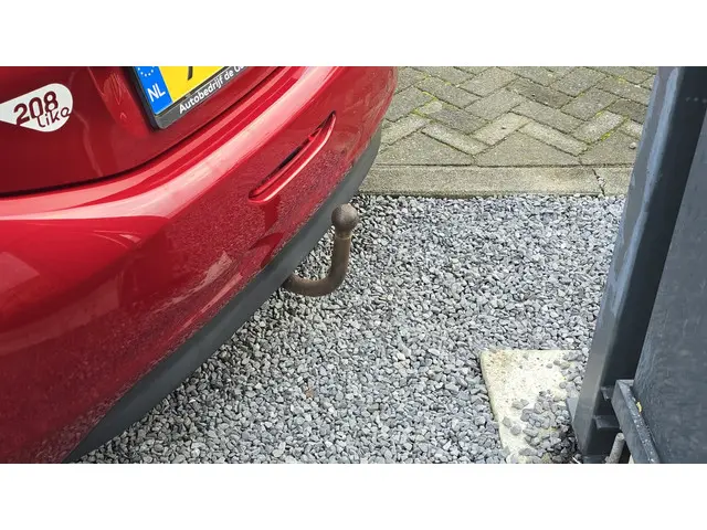 Peugeot 208 1.0 VTi LIKE 2014 Benzine 13