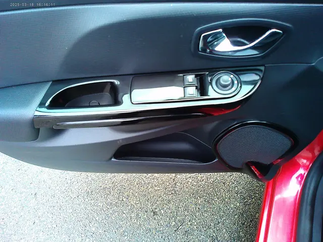 Renault Clio 0.9 TCe Expression (NAVI +Airco ) 2013 Benzine 6