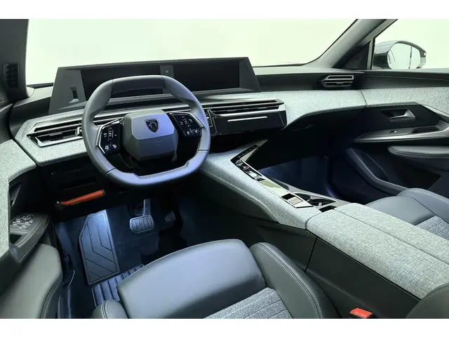 Peugeot e-5008 Allure Avantage 73 kWh 2025 Elektrisch 17