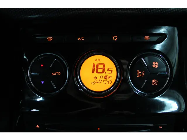 Citroën DS3 1.6 THP Sport Chic 2012 Benzine 10