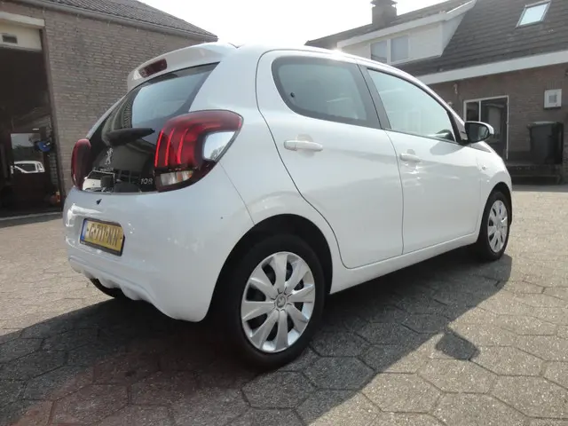 Peugeot 108 1.0 e-VTi Active AIRCO/BT/5 DEURS 2019 Benzine 3