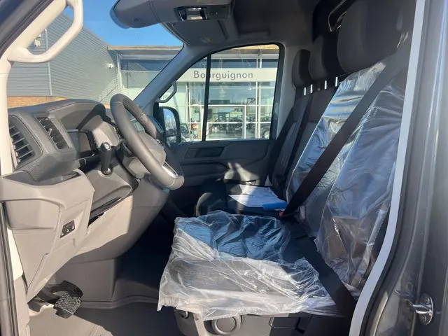 Volkswagen Crafter 35 2.0 TDI L3H2 Comfortline 2024 Diesel 6
