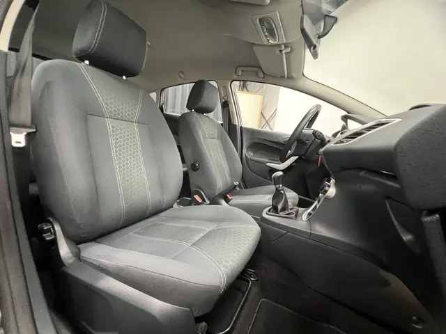 Ford Fiesta 1.25 Titanium 2013 Benzine 25