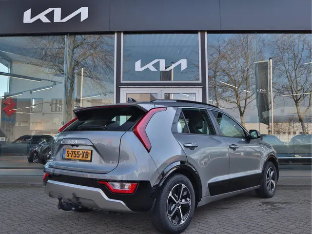 Kia Niro 1.6 GDi Hybrid DynamicLine 2023 Hybride Benzine 4