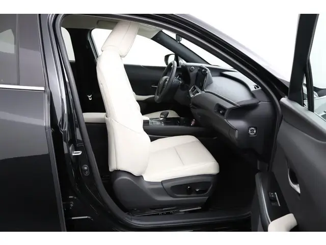 Lexus UX 300h Luxury Line 2024 Hybride Benzine 19