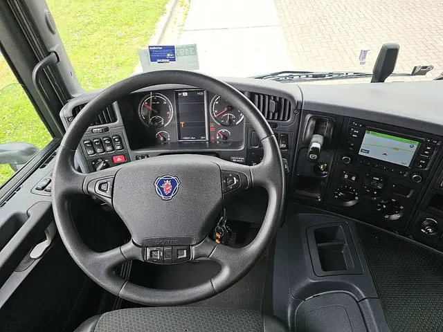 Scania P P320 2018 Diesel 8