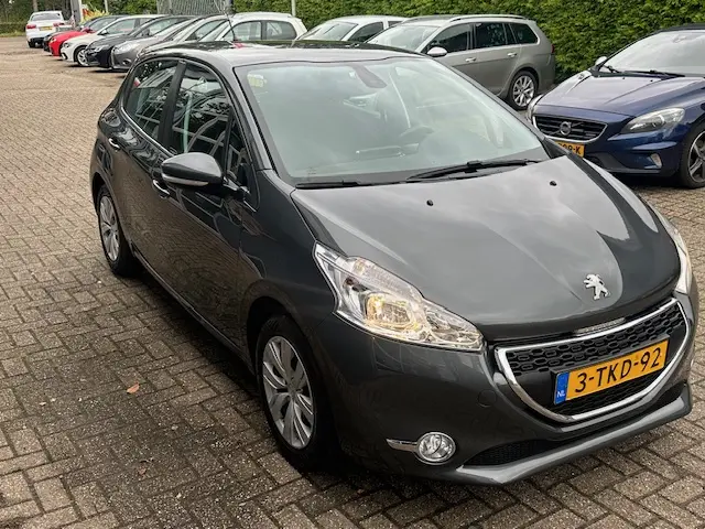 Peugeot 208 1.2 VTi Envy 2014 Benzine 22