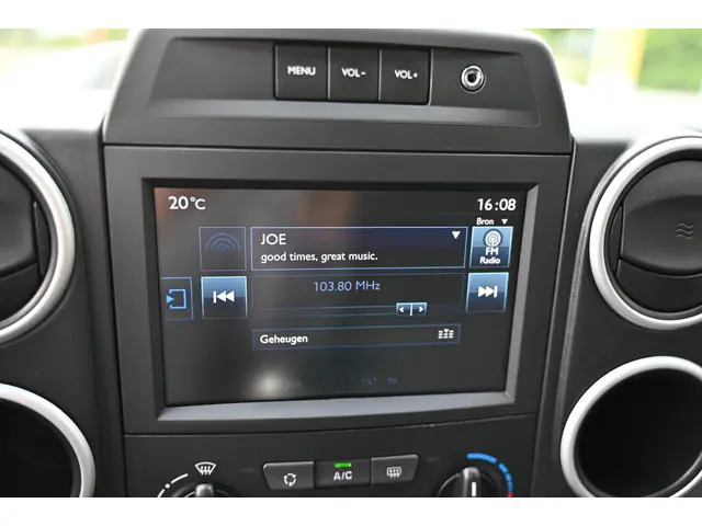 Peugeot Partner Tepee 1.2 PureTech Active 2017 Benzine 23