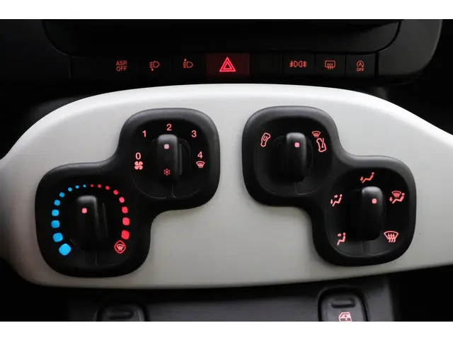 Fiat Panda 1.0 Hybrid Pandina 2025 Benzine 20