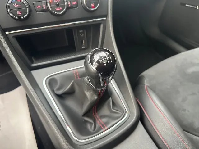 SEAT Leon ST 1.4 EcoTSI FR Connect 2015 Benzine 35