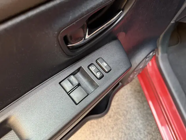 Toyota Yaris 1.0 VVT-i Aspiration 2013 Benzine 29